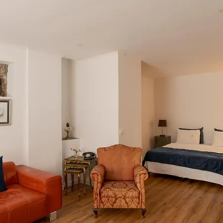 Апартаменты Memorias Charme Residences Ковильян
