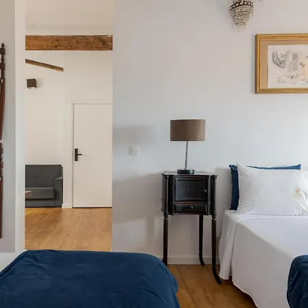 Memorias Charme Residences Ковильян